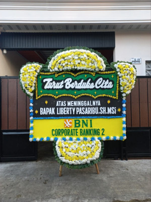 Papan Bunga Duka di Tombariri